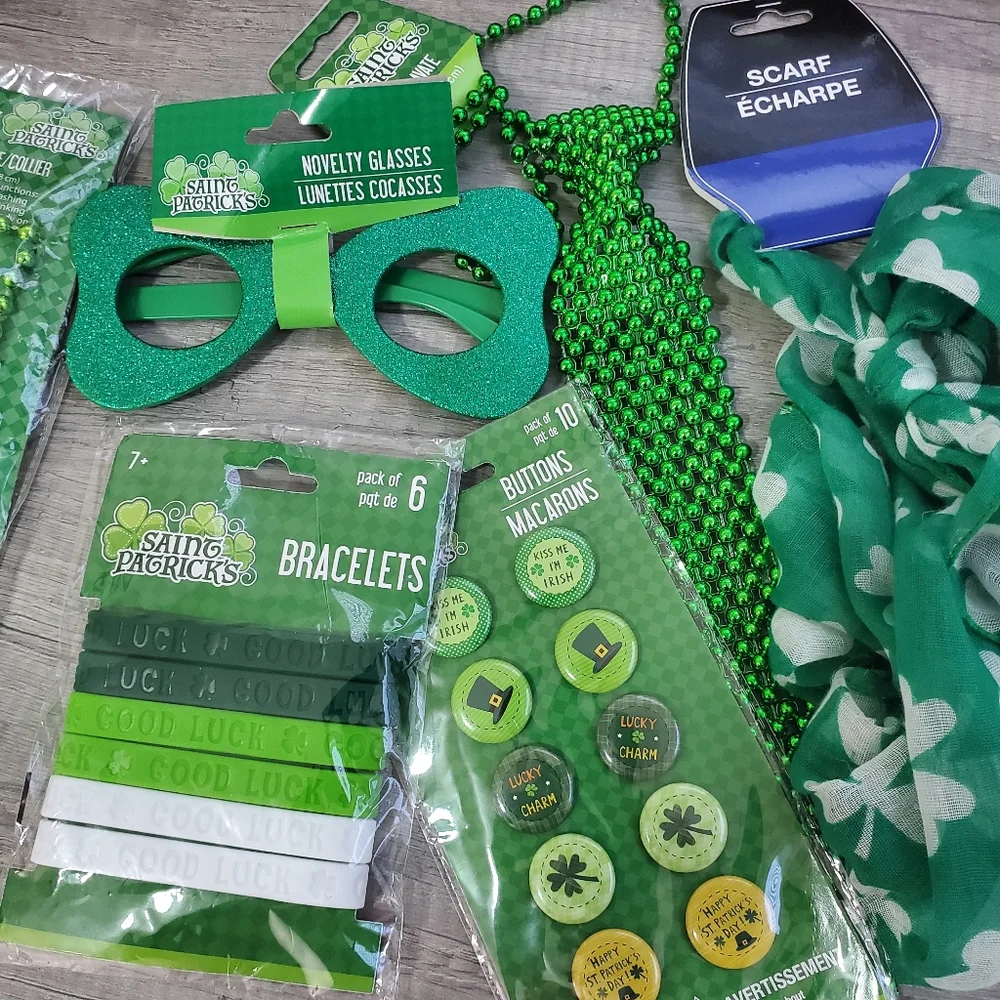 Saint Patricks Day party favors and supplies 6 pieces A25